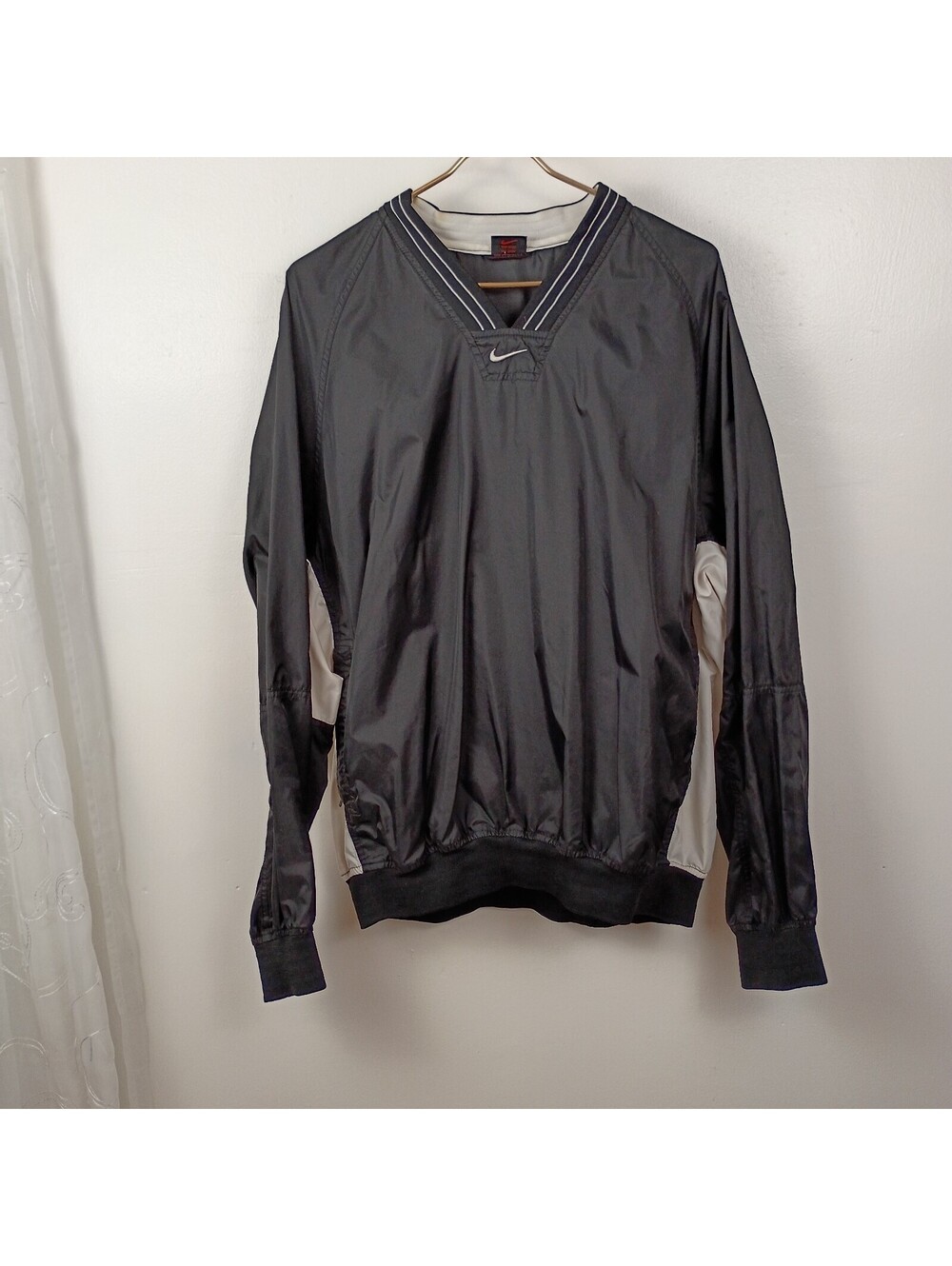 Nike Vintage 90s Men's Swoosh V-Neck Black Pullover Windbreaker Size L Pockets